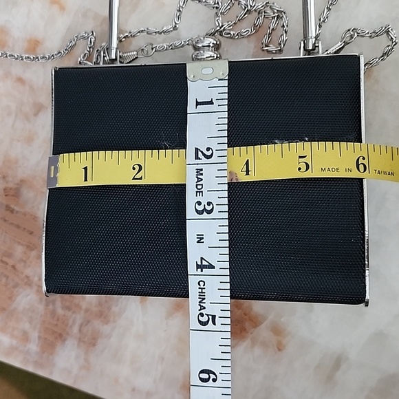 Sasha Vintage Metal Clutch Bag/ Forever21 Quilted Faux Leather Box Clutch - Picture 9 of 16